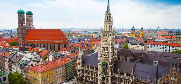 Rathaus_Frauenkirche_ML.jpg